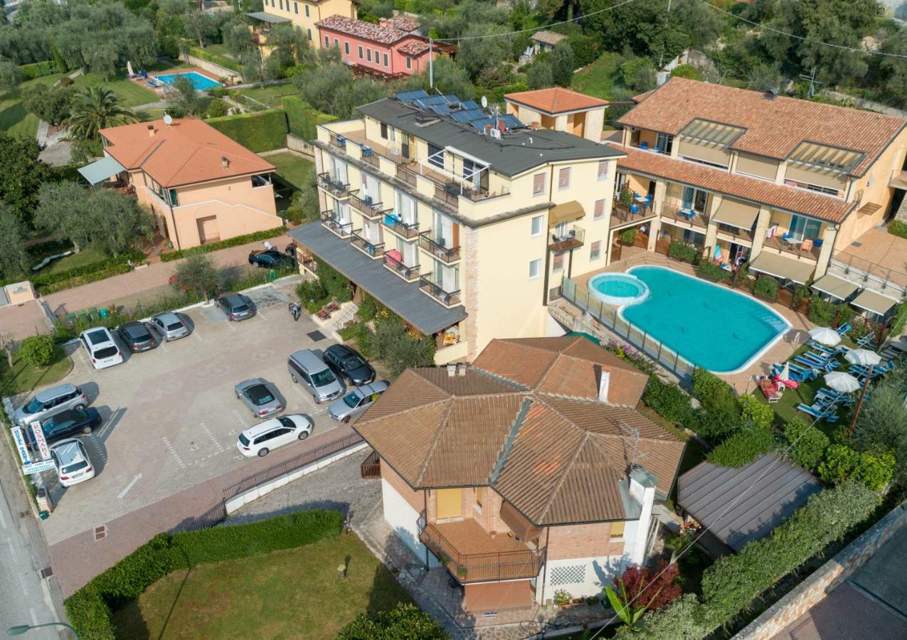 Residence Rosemary Бренцоне сул Гарда Екстериор снимка
